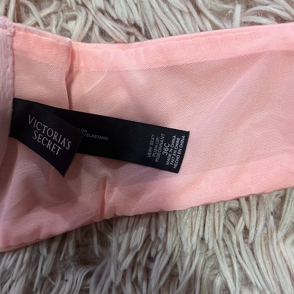 Victoria Secret Bra - Picture 3 of 6